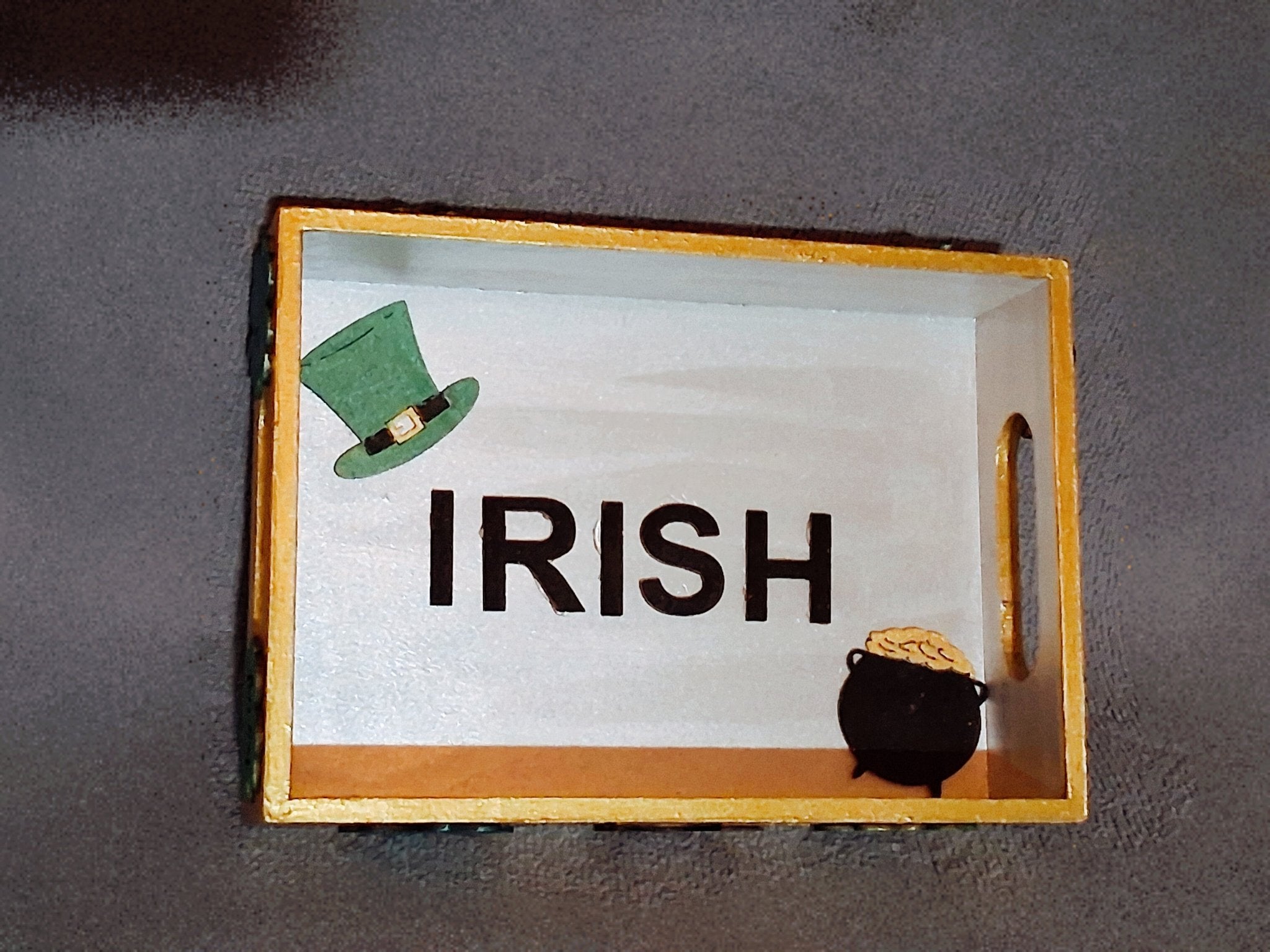 Irish clover tray small - Zo - Cals signs&nacks