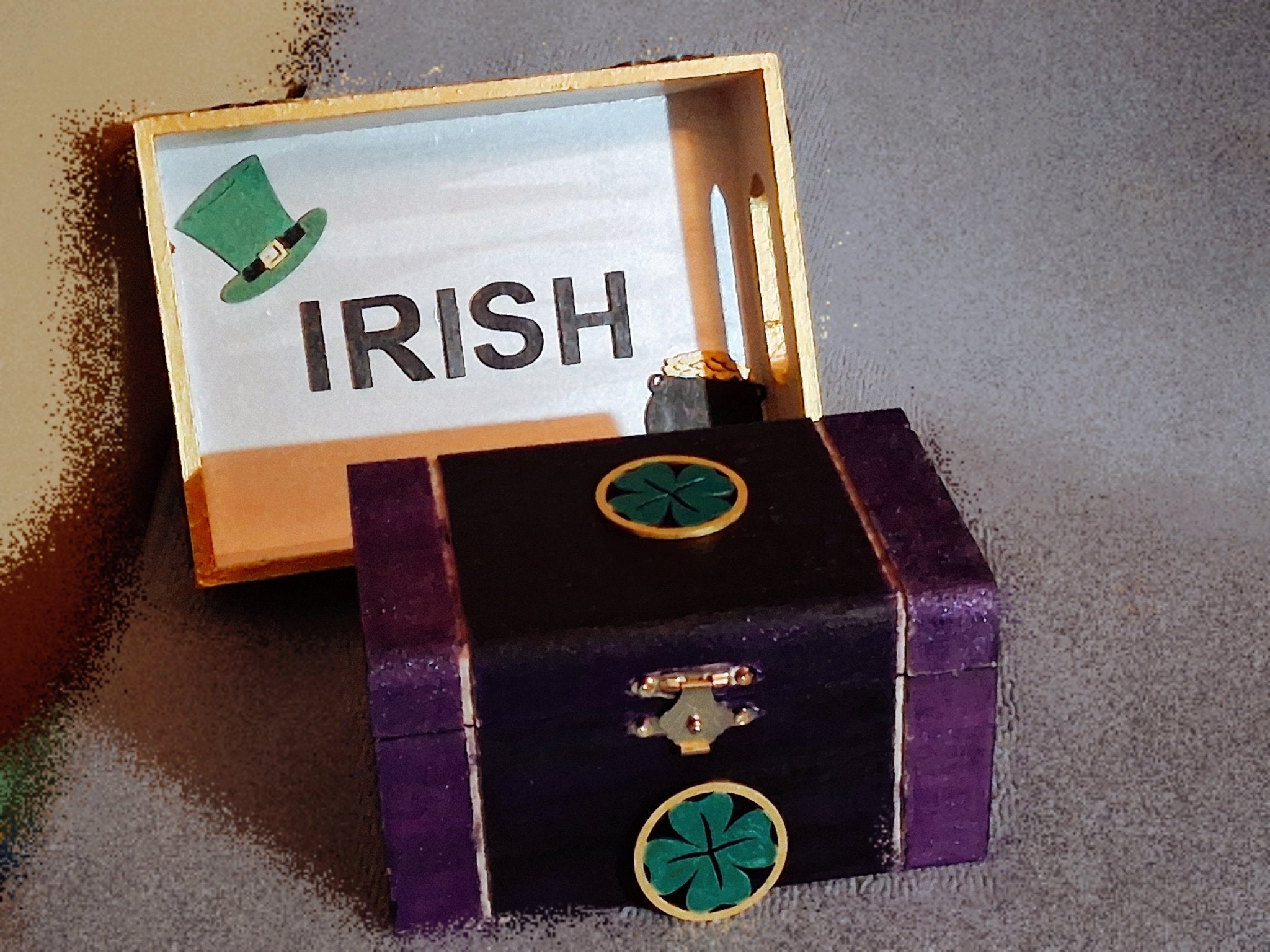 Irish clover tray small - Zo - Cals signs&nacks