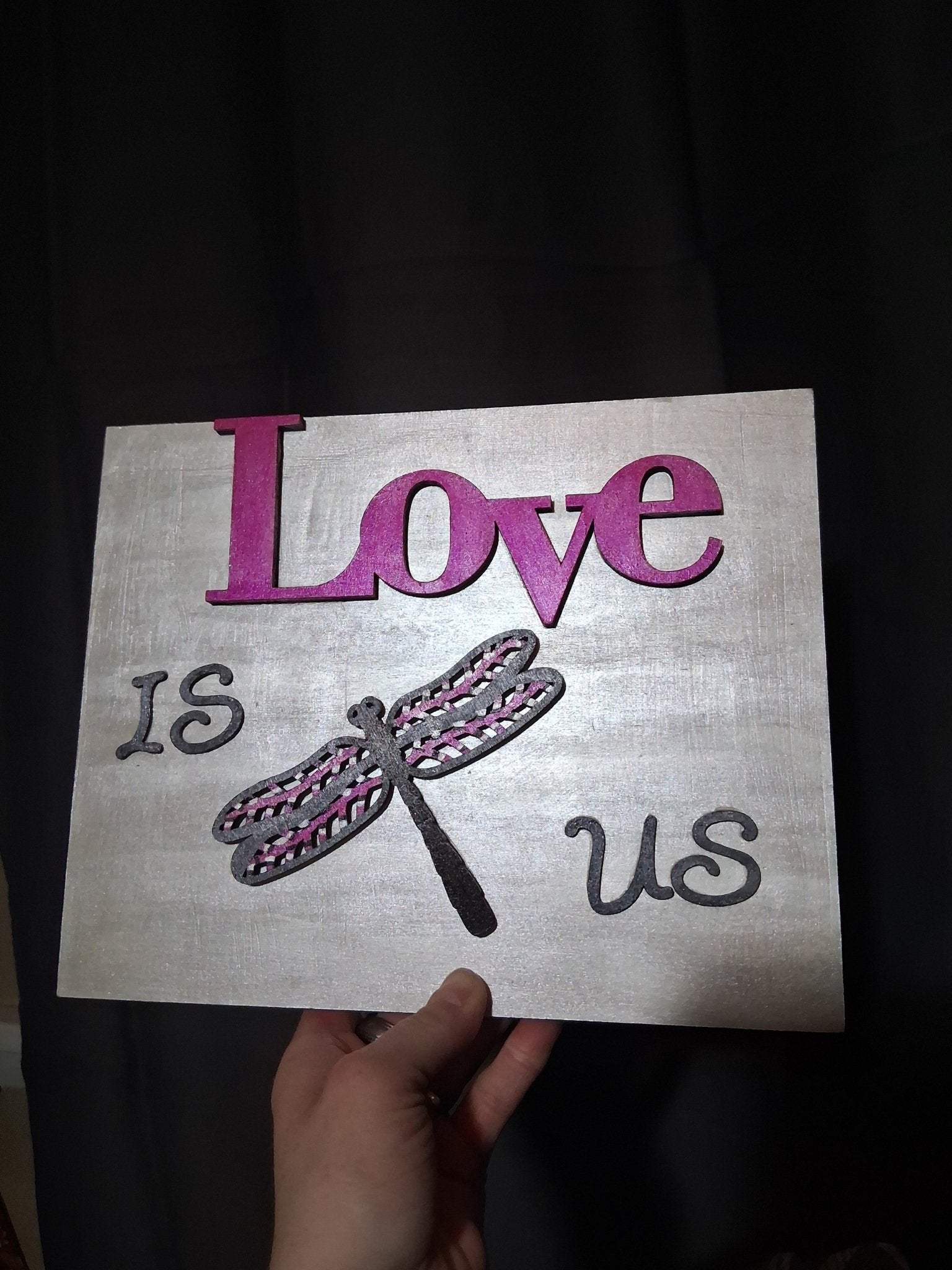 "LOVE IS US "Pink & gray dragon fly plaque - Zo - Cals signs&nacks